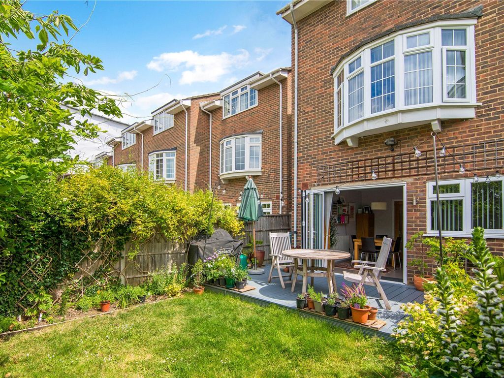 4 bed end terrace house for sale in Clifden Road, Twickenham TW1, £