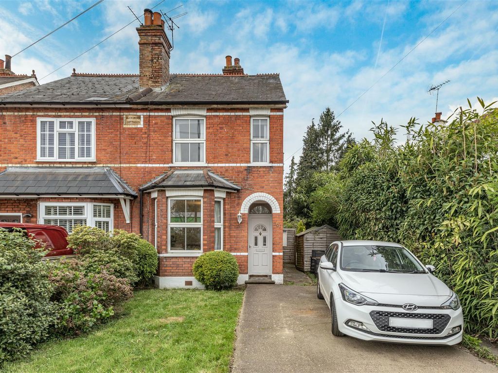 Houses For Sale In New Haw Addlestone at Leslie Dietz blog
