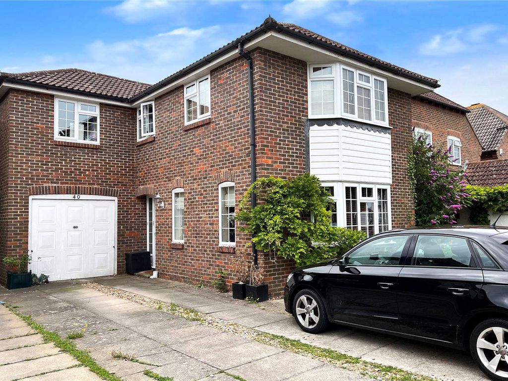 4 bed detached house for sale in Greenwood Drive, The Dell, Angmering