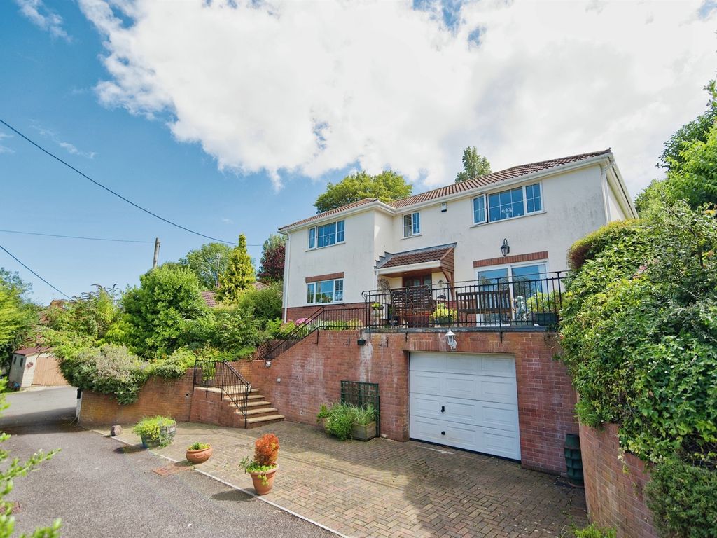 4 bed detached house for sale in Brendon Road, Watchet TA23, £465,000