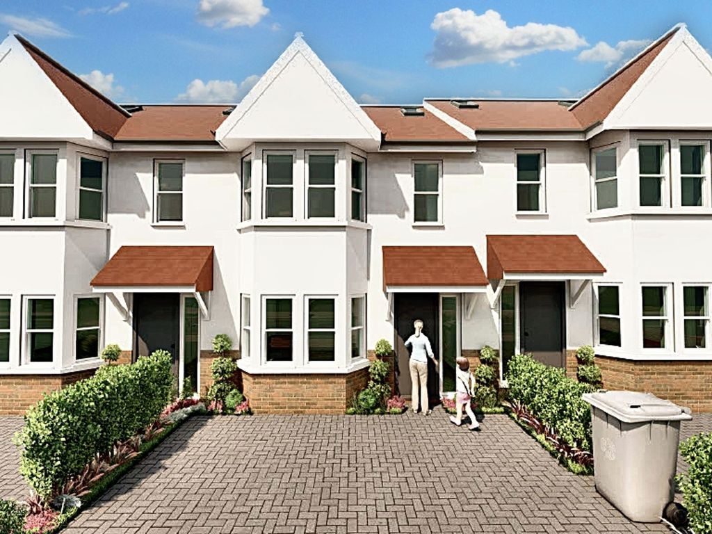 4 bed town house for sale in Elmsleigh Drive, Leigh On Sea SS9, £