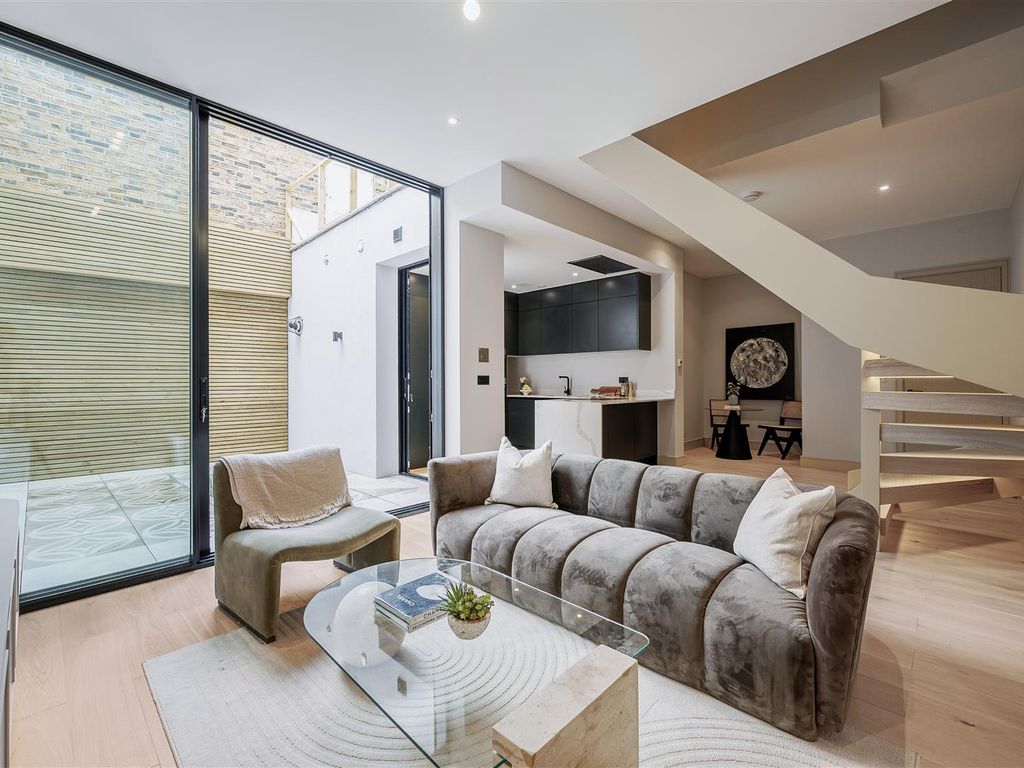2 bed flat for sale in Kenyon Street, London SW6, £875,000 Zoopla