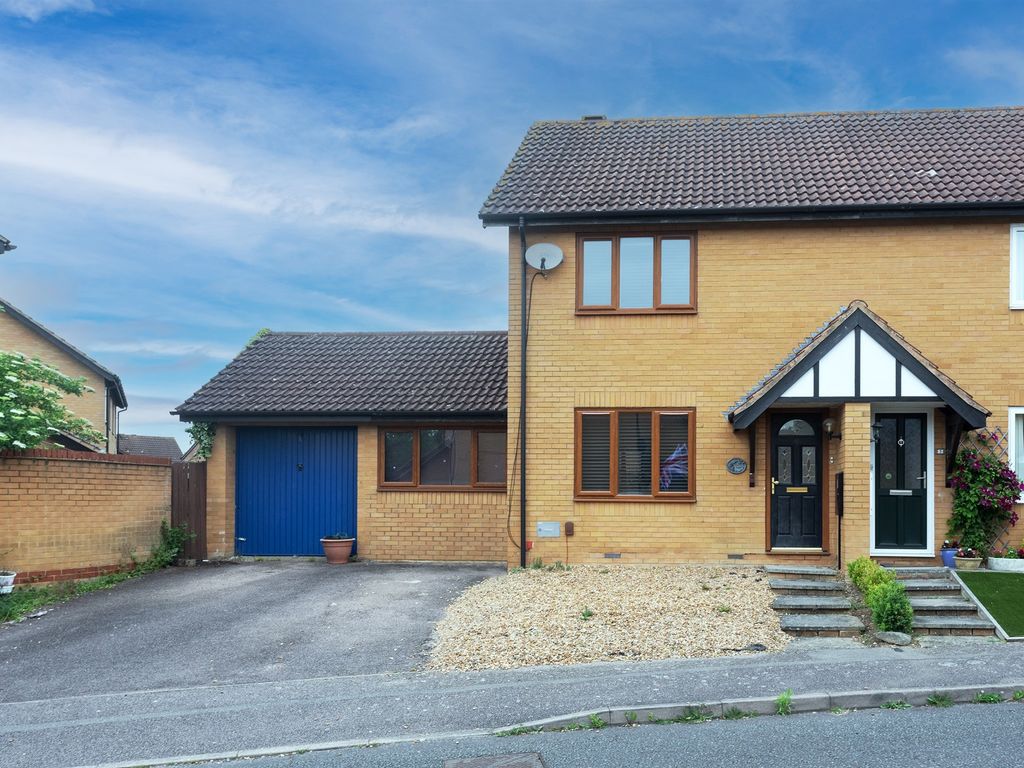 Sullivan Crescent, Browns Wood, Milton Keynes MK7  