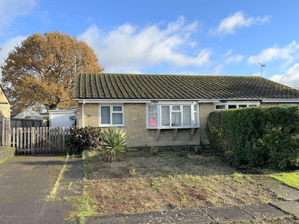 2 bed semidetached bungalow for sale in Gillingham, Dorset SP8, £