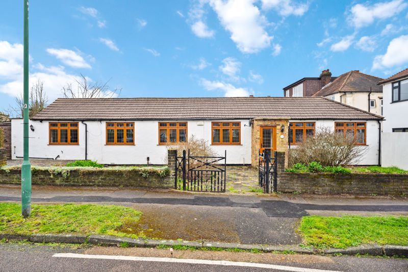 2 bed detached bungalow for sale in Beverley Road, Worcester Park KT4