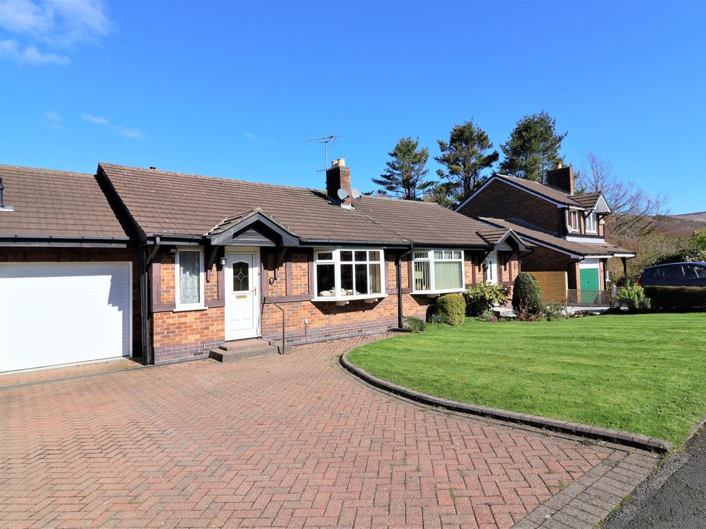2 bed semidetached bungalow for sale in Leicester Drive, Shirebrook