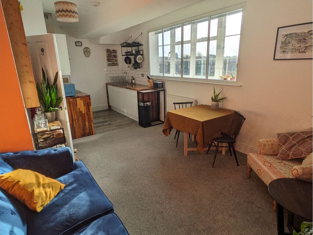 2 bed flat for sale in Eaglesfield Road, Woolwich SE18, £320,000 Zoopla