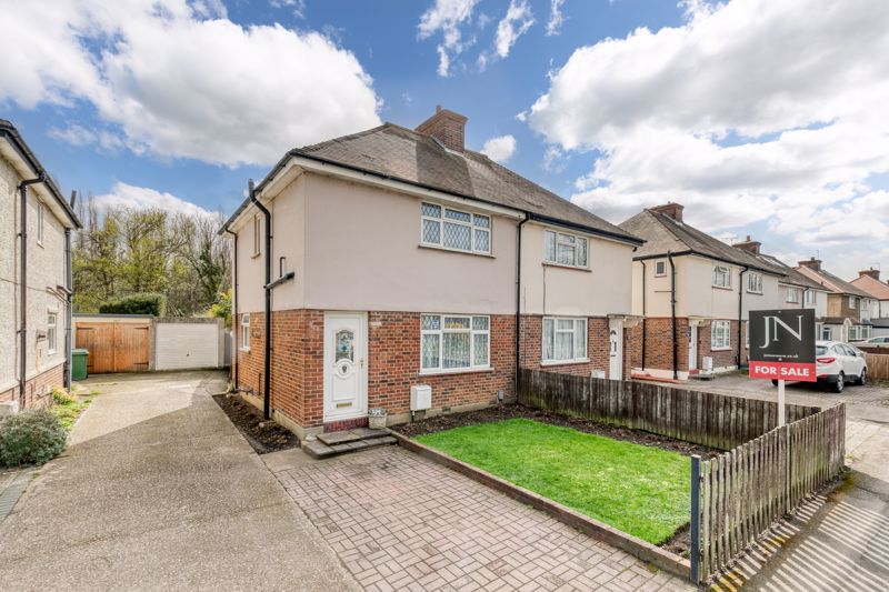 3 bed semidetached house for sale in Molesey Road, Hersham, WaltonOn