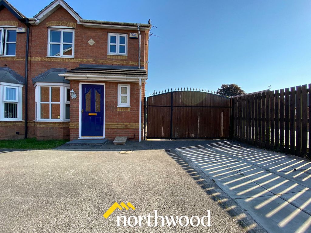 3 bed terraced house for sale in Millcroft Close, Thorne, Doncaster DN8