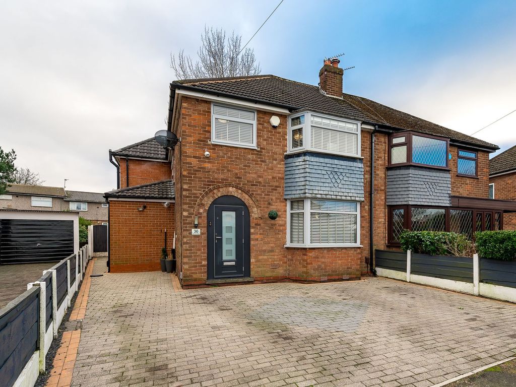 4 bed semidetached house for sale in Kenmore Road, Whitefield
