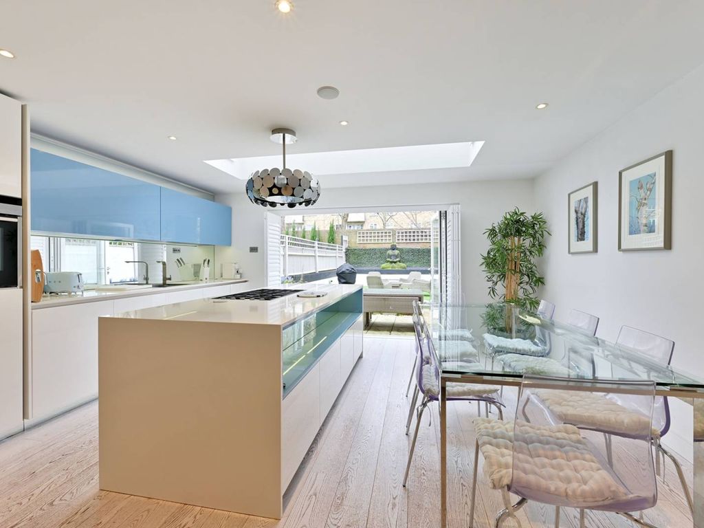 3 bed terraced house to rent in Chapman Square, Wimbledon Common