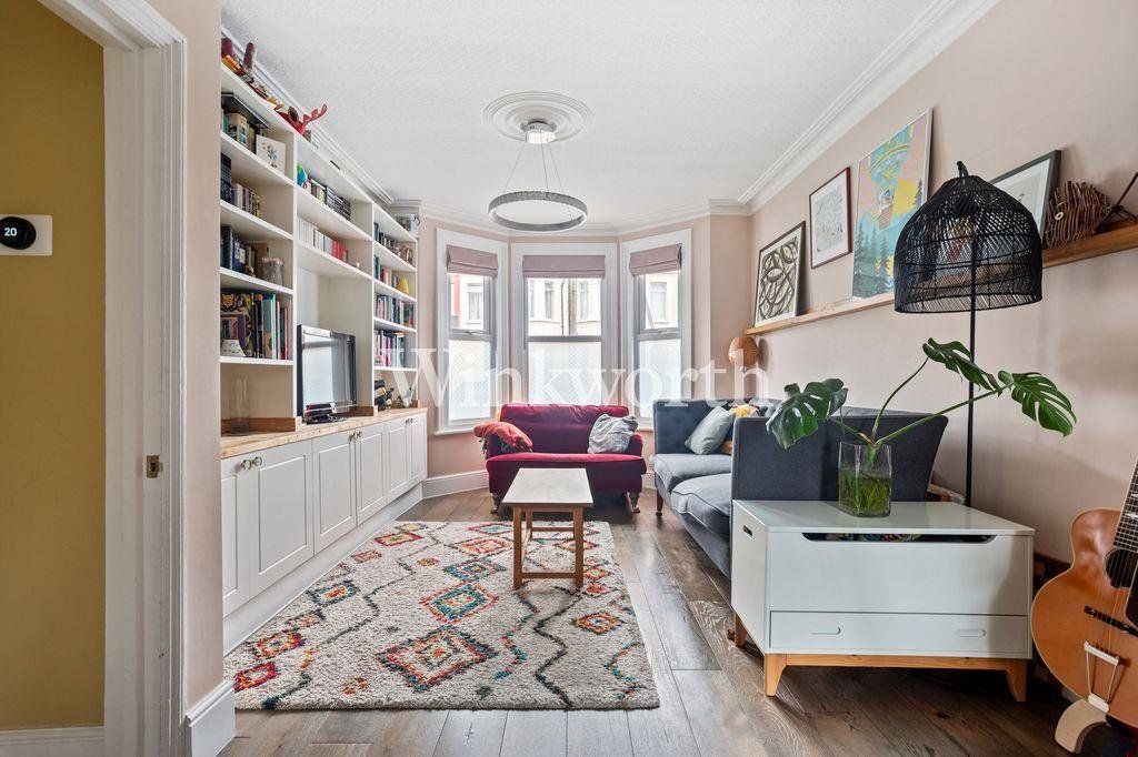 5 bed terraced house for sale in Chesterfield Gardens, London N4, £