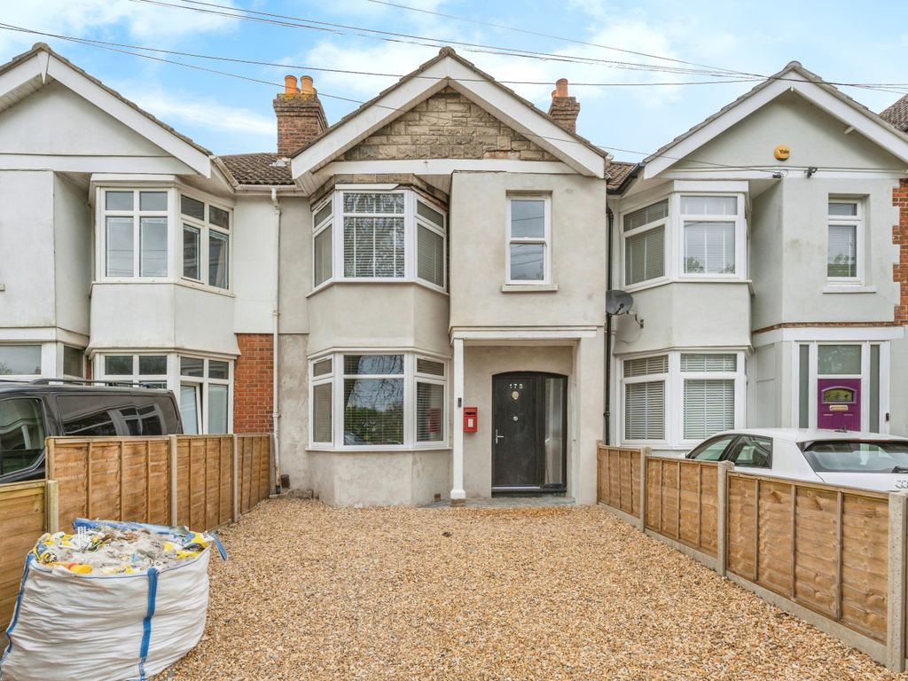 3 bed terraced house for sale in Winchester Road, Southampton