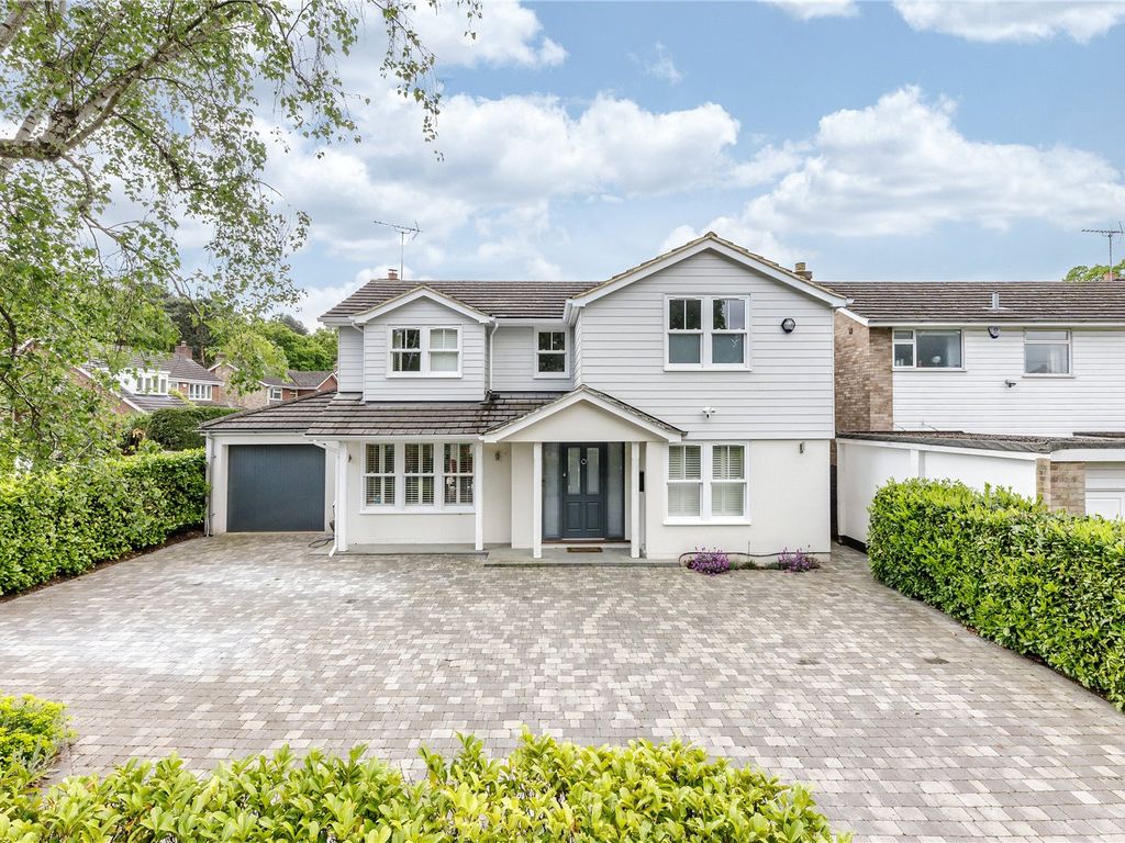 4 bed detached house for sale in Elgin Road, Weybridge, Surrey KT13