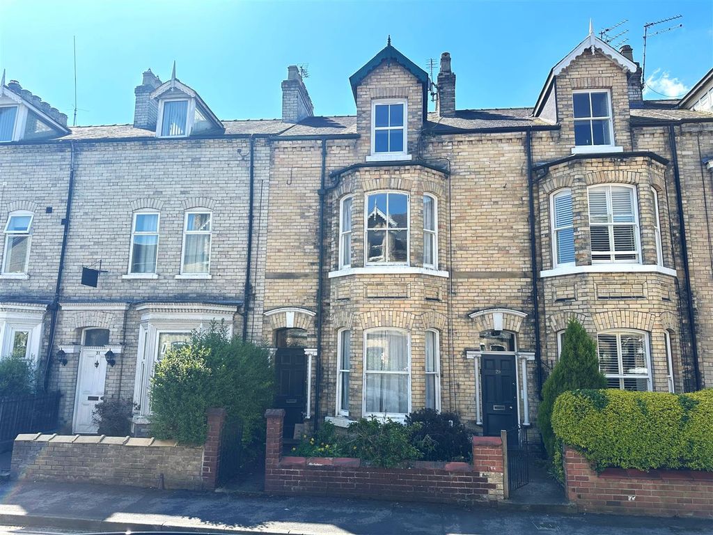 4 bed town house for sale in Claremont Terrace, York YO31, £450,000
