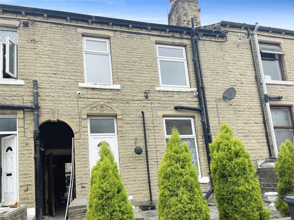 2 bed terraced house to rent in Corby Street, Fartown, Huddersfield HD2