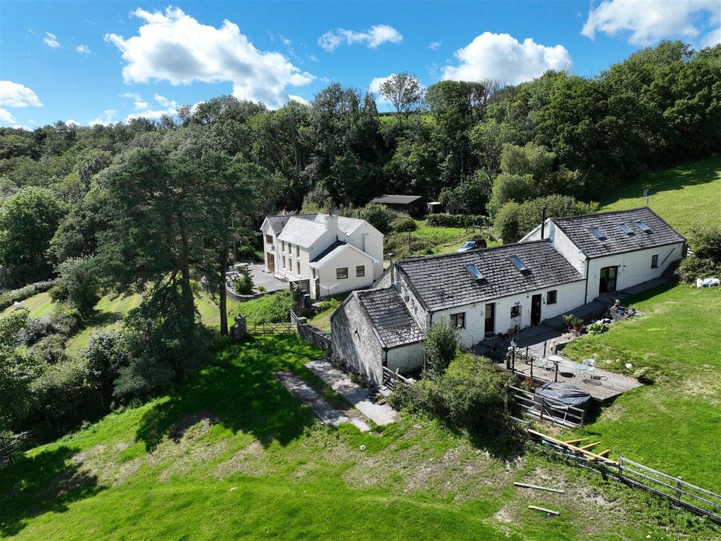 8 bed farm for sale in Whitemill, Carmarthen SA32, £675,000 Zoopla