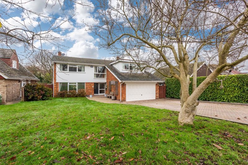 5 bed detached house for sale in Gilmais, Great Bookham, Bookham