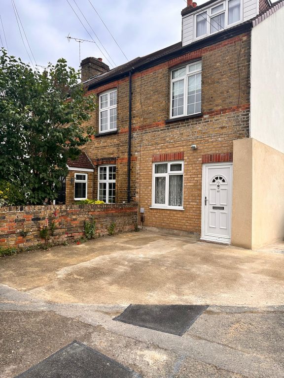 1 bed flat to rent in Church Lane, Cowley, Uxbridge UB8, £1,350 pcm