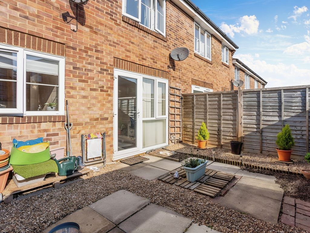 1 bed flat for sale in Gordon Close, Haywards Heath RH16 Zoopla