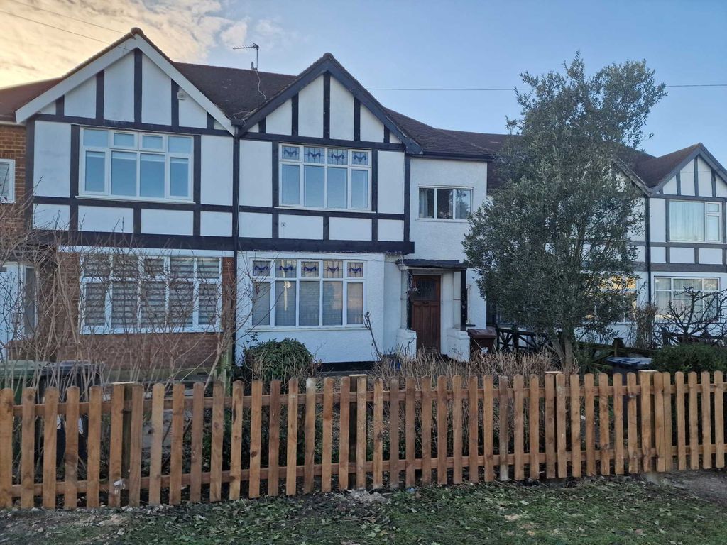 3 bed semidetached house for sale in Southgate Road, Potters Bar EN6