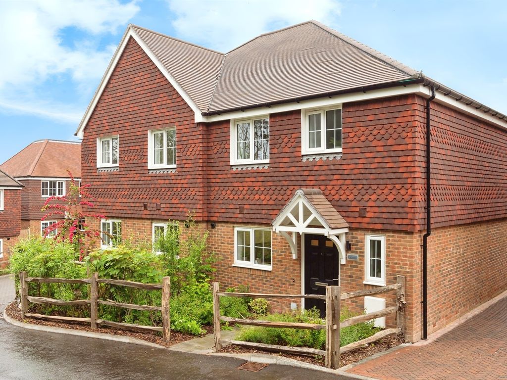 New home, 3 bed semidetached house for sale in Old Station Road