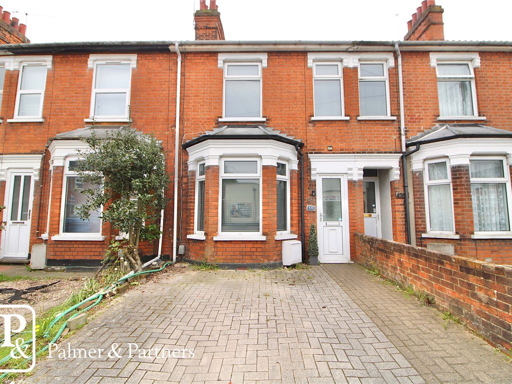 3 bed terraced house for sale in Foxhall Road, Ipswich, Suffolk IP3