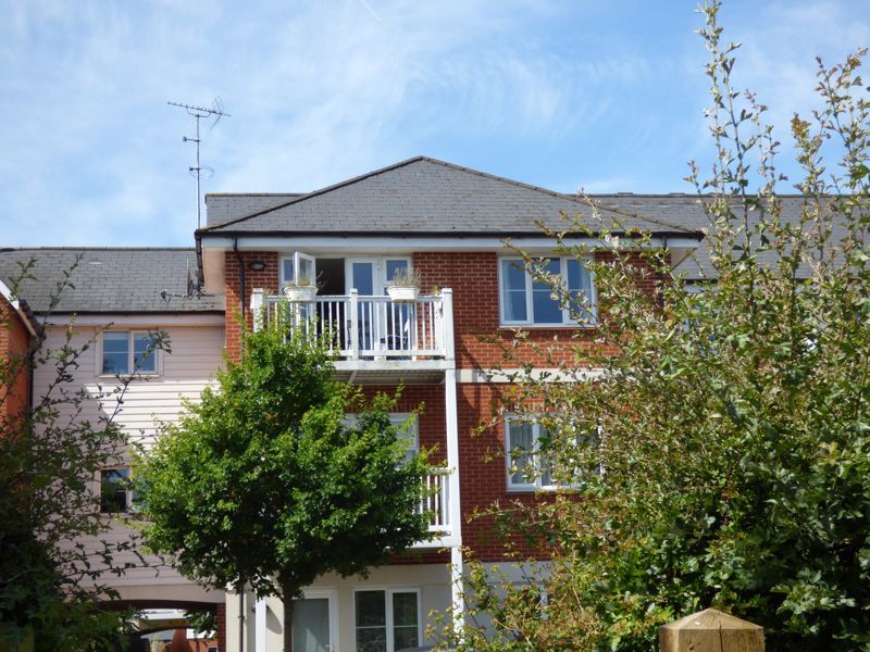 1 bed flat to rent in Chequers Avenue, High HP11 Zoopla