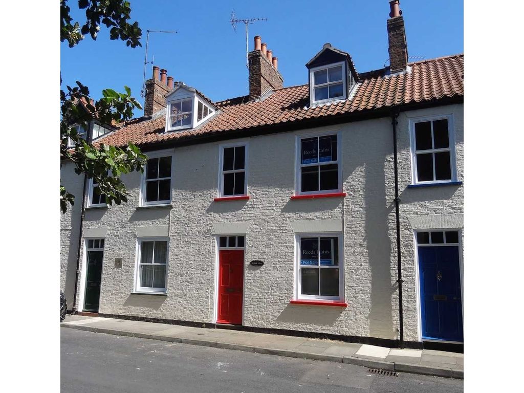 3 bed terraced house for sale in Church Green, Bridlington, East