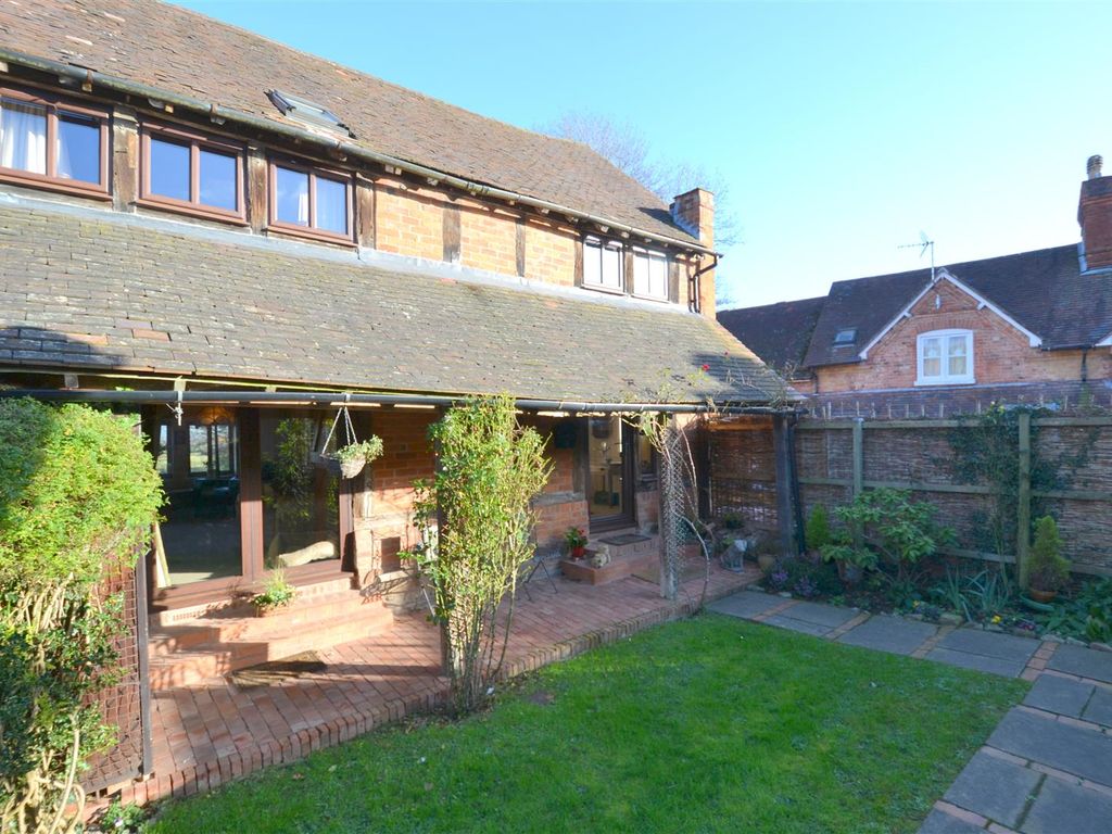 3 bed barn conversion to rent in The Norrest, Leigh Sinton, Malvern