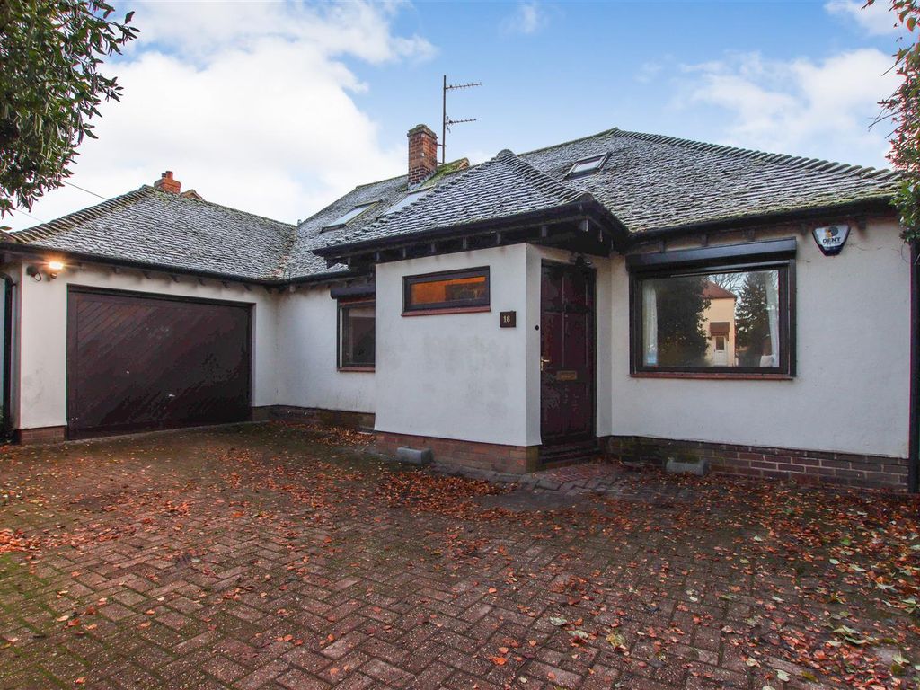 4 bed detached house for sale in Gog Magog Way, Stapleford, Cambridge