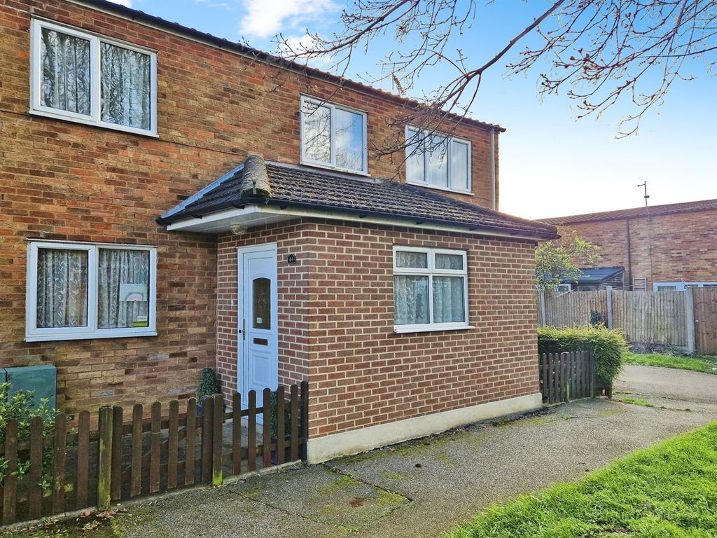 3 bed end terrace house for sale in Hartford End, Pitsea, Basildon SS13