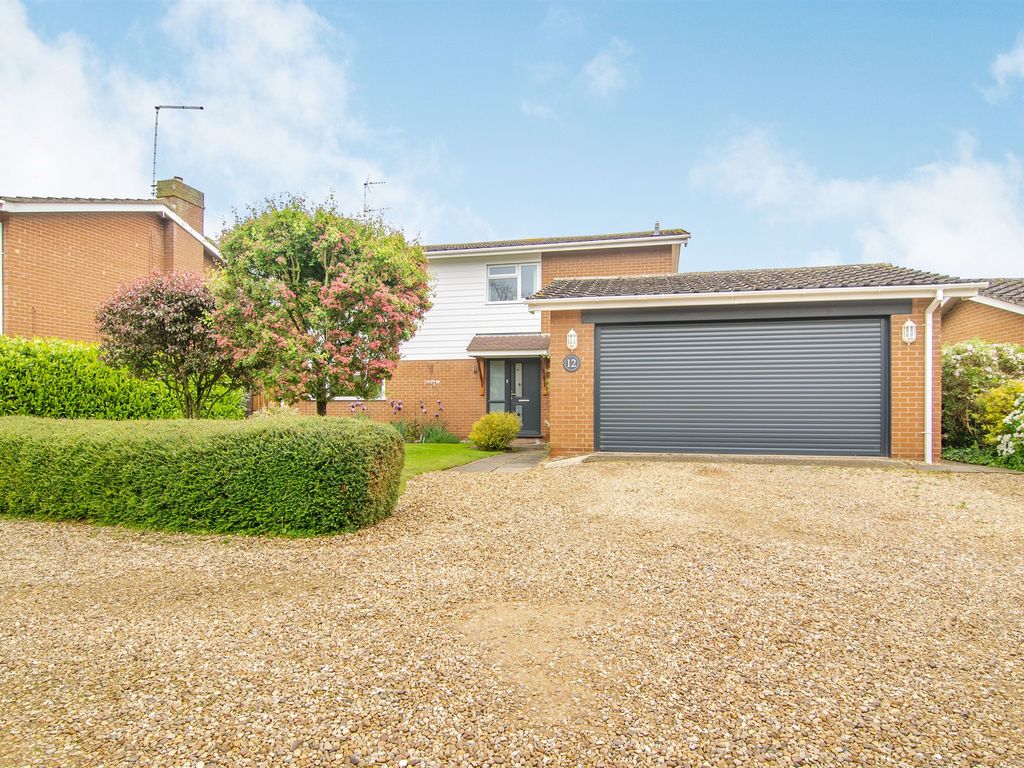4 bed detached house for sale in Down Gate, Longthorpe, Peterborough