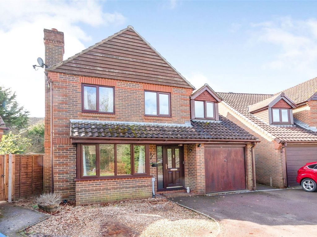 4 bed detached house for sale in Holmes Close, Basingstoke, Hampshire