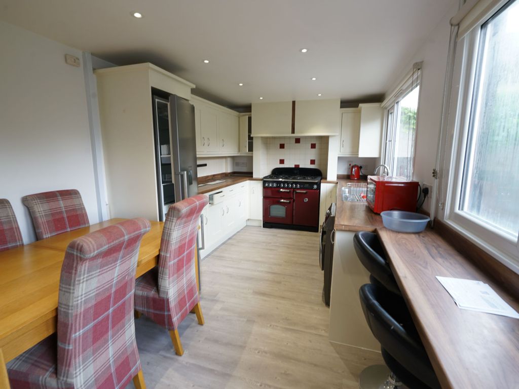 4 bed terraced house to rent in Foyle Drive, South Ockendon RM15, £