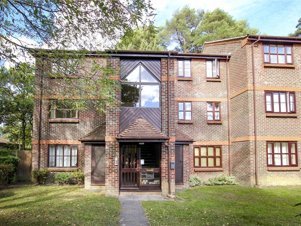 1 bed flat for sale in Townsend Close, Forest Park, Bracknell