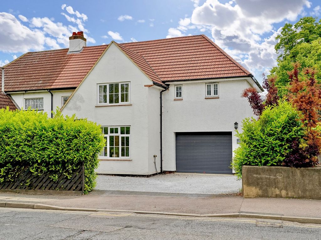 4 bed semidetached house for sale in Cambridge Gardens, St Neots PE19 Zoopla
