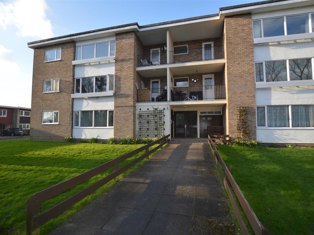 2 bed flat for sale in Sycamore Road, Croxley Green, Rickmansworth WD3, £365,000 Zoopla