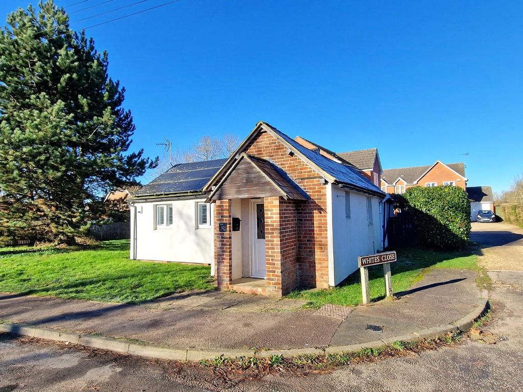 2 bed property for sale in West Street, Steeple Claydon, Buckingham