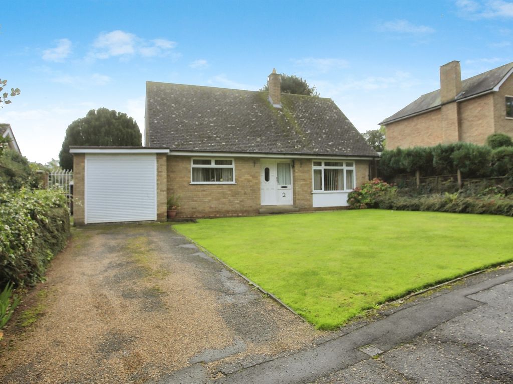 2 bed bungalow for sale in Grange Crescent, Orton Longueville