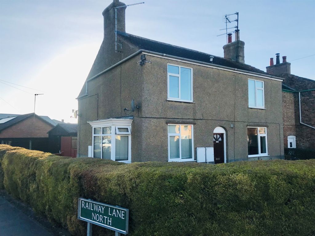 4 bed semidetached house for sale in Bridge Road, Sutton Bridge