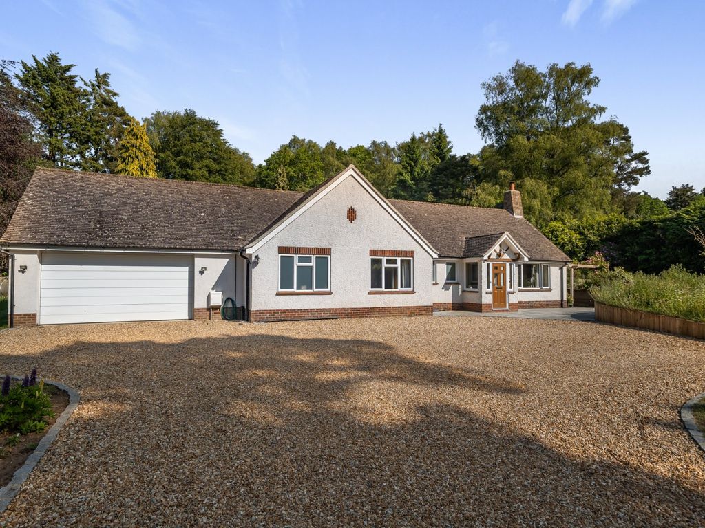 5 bed bungalow for sale in Grayshott, Hindhead GU26, £1,295,000 Zoopla
