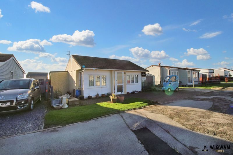 2 bed detached bungalow for sale in Kenwood, Withernsea HU19, £25,000