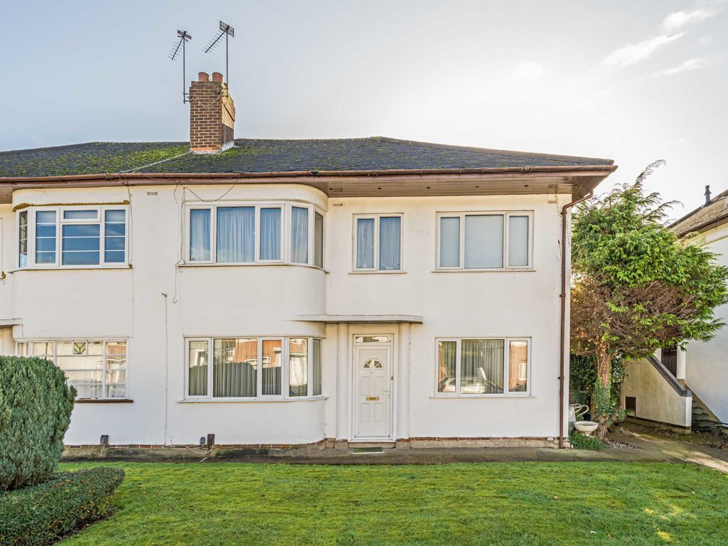 3 bed flat for sale in Fulwood Gardens, Twickenham TW1, £595,000 Zoopla
