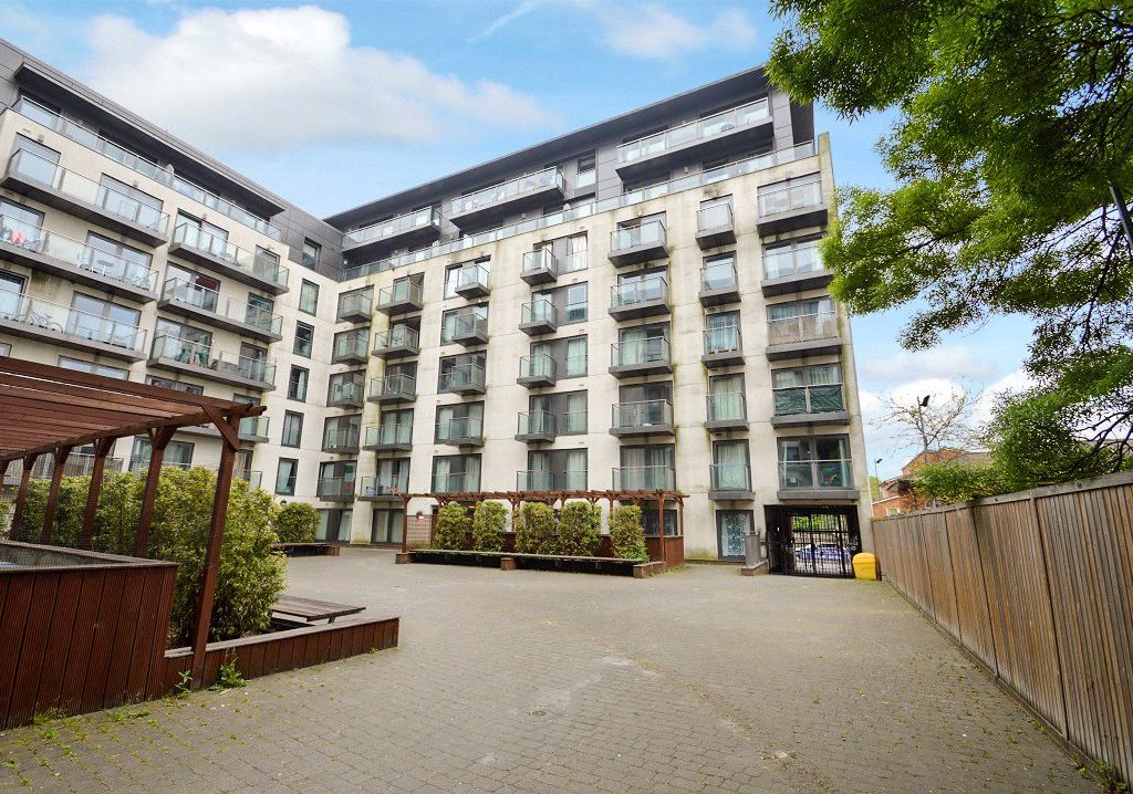 2 bed flat to rent in Mosaic Apartments, 26 High Street, Slough