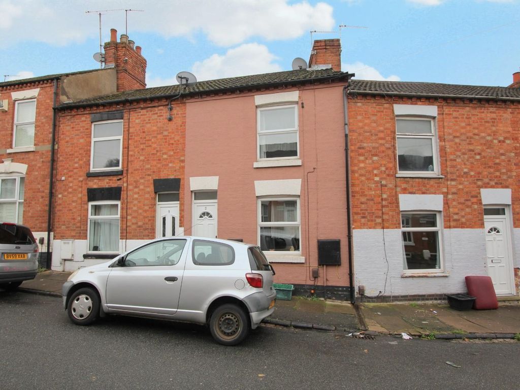 3 bed terraced house for sale in Salisbury Street, Northampton NN2, £