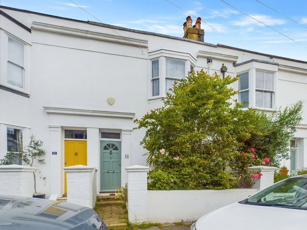 3 bed terraced house to rent in West Hill Street, Brighton BN1, £2,600