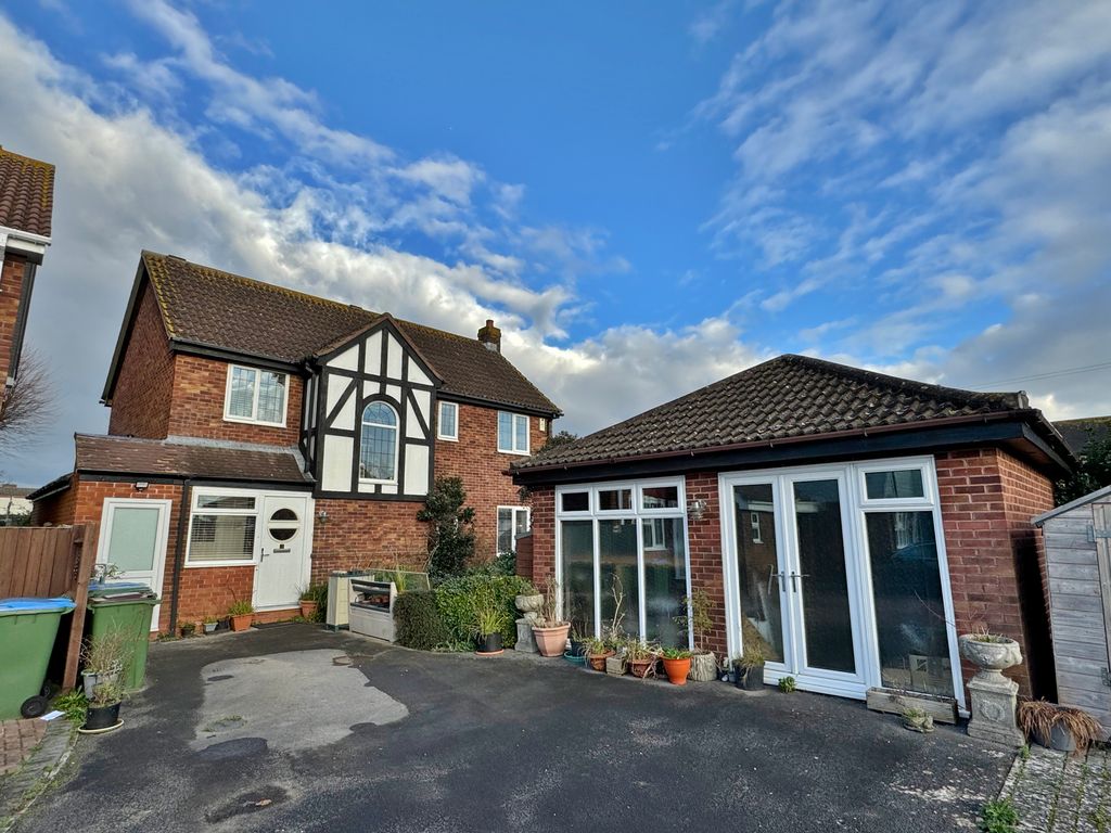 4 bed detached house for sale in Mulberry Avenue, Stubbington, Fareham