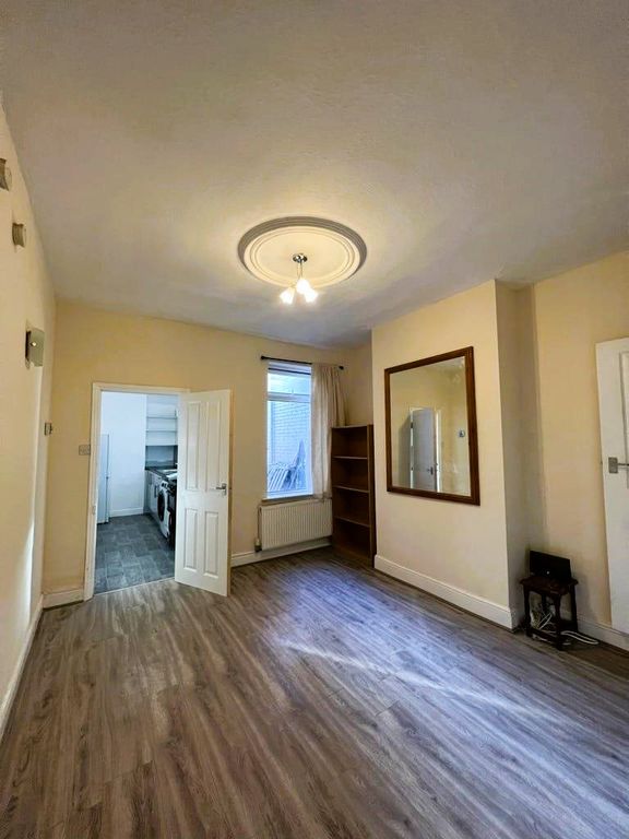 3 bed terraced house to rent in Noel Street, Leicester LE3, £1,400 pcm