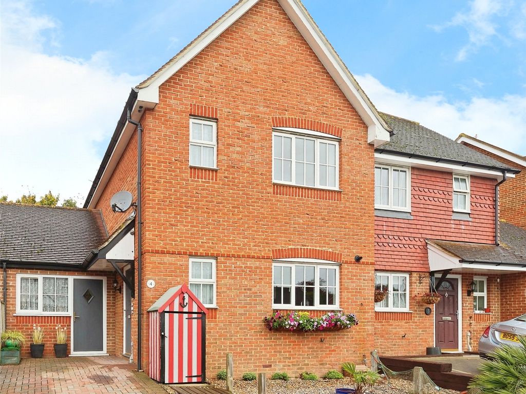3 bed semidetached house for sale in Wye Green, Herne Bay CT6, £